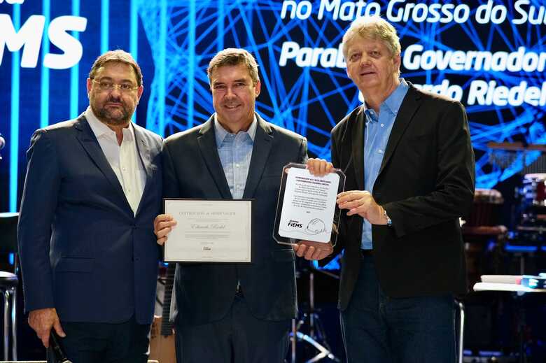 Sérgio Longen, Eduardo Riedel e o secretário Jaime Verruck