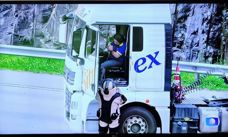 Motorista foi socorrido por equipes do GATE