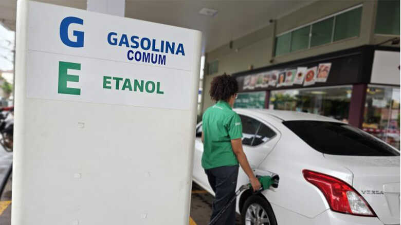 Gasolina comum apresenta bastante variação no preço