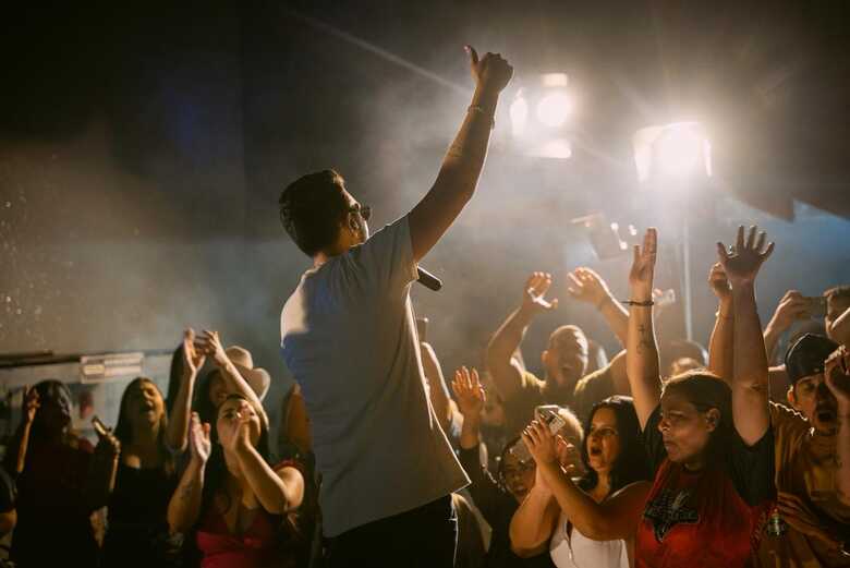 Max Henrique faz sucesso com a música 'Atordoado'