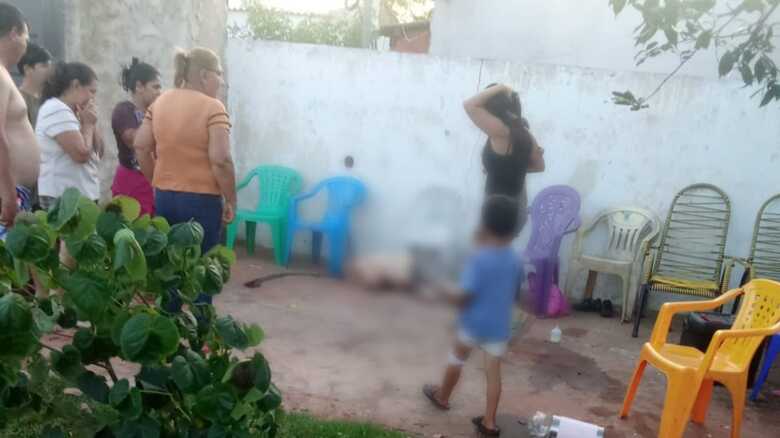 Vítima morreu dentro da residência