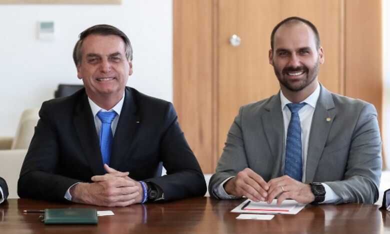 Jair Bolsonaro e Eduardo Bolsonaro - 