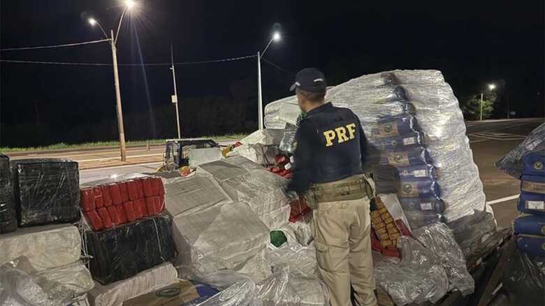 Drogas foram apreendidas pela PRF