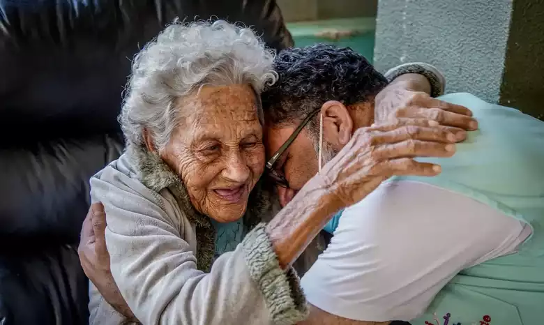 O tema da redação do Exame Nacional do Ensino Médio (Enem) de 2025  é: "Perspectivas acerca do envelhecimento na sociedade brasileira".