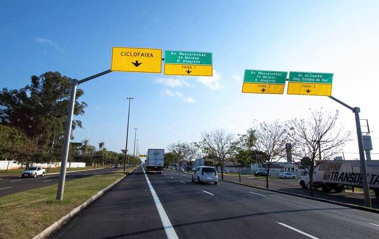 Avenida Cônsul Assaf Trad, região norte - 