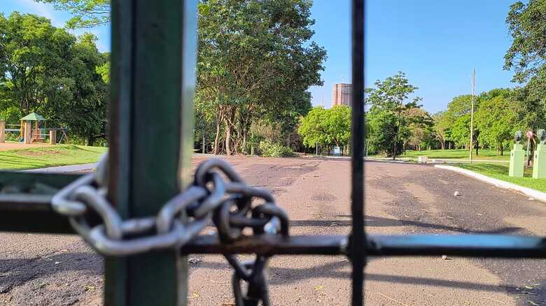 Parque das Nações amanheceu com portões fechados