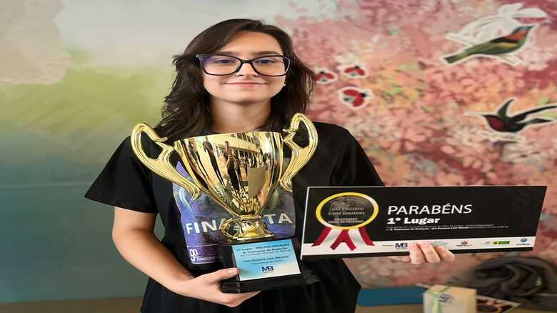 Os vencedores receberam bolsas de estudo presenciais na Uniderp, 100% para o primeiro lugar