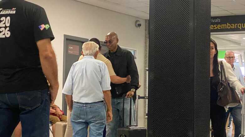 Fernando Luis Rosa, de 40 anos, está sem clube desde dezembro do ano passado