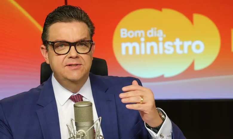 Ministro Wolney Queiroz