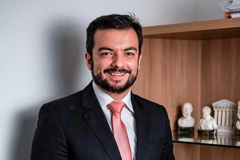 Marcelo Andrade Mendon&ccedil;a, de 43 anos