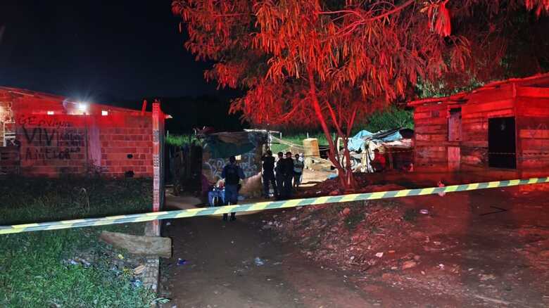 Vítima foi morta a facadas