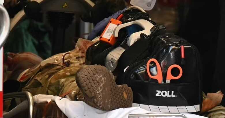 Soldado é socorrido após ser baleado perto da Casa Branca