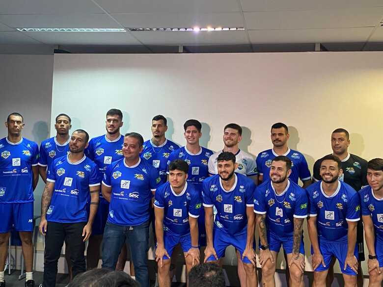 Time foi apresentado de maneira oficial