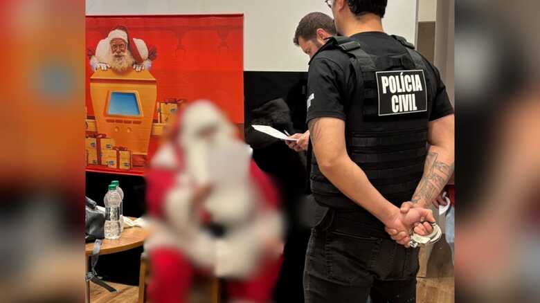 Ele foi preso dentro do shopping