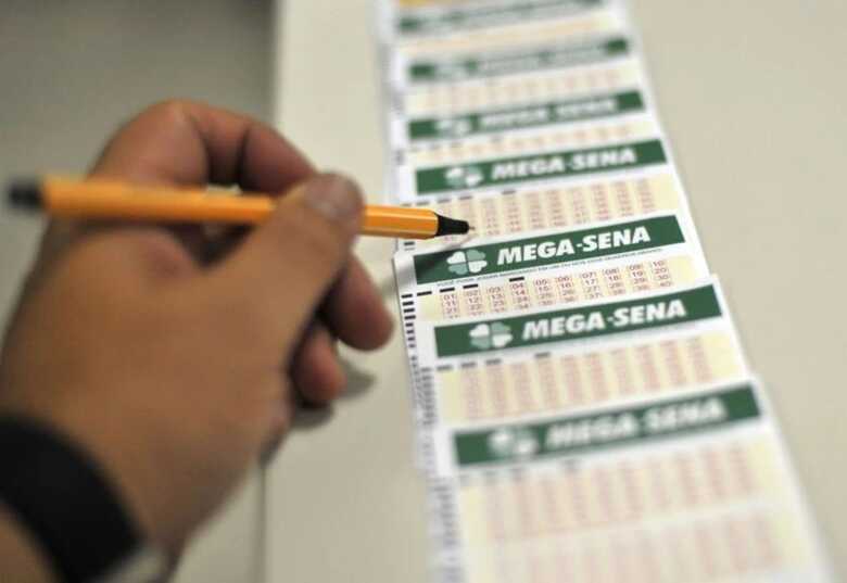  O jogo simples, com seis números, custa R$ 6