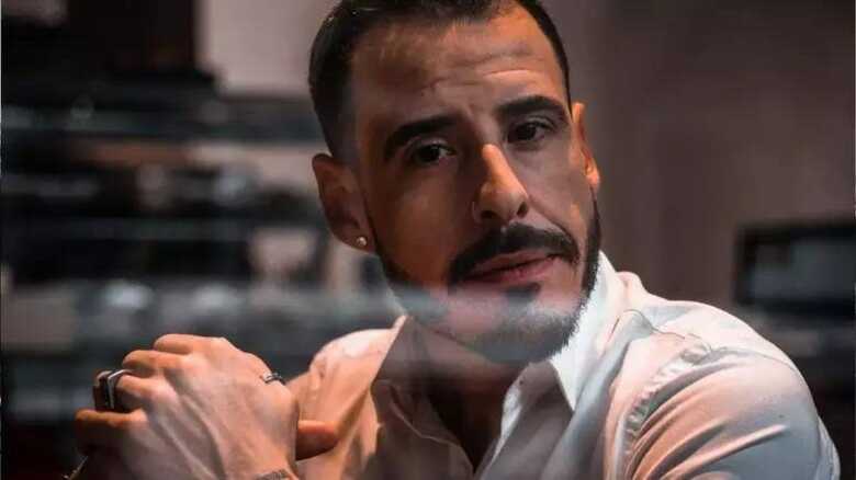 Influenciador Thiago Schutz, conhecido como o "Calvo do Campari"