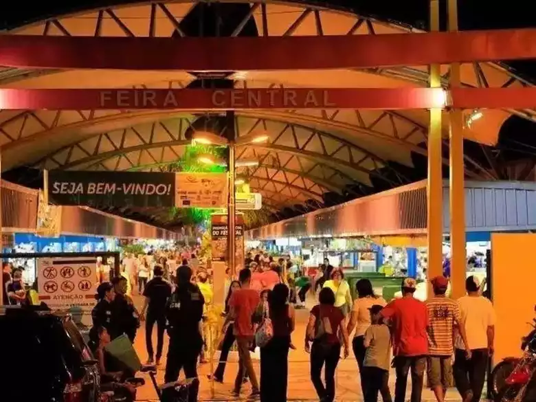 Al&eacute;m das compras, a programa&ccedil;&atilde;o natalina da Feira Central est&aacute; recheada de eventos culturais,