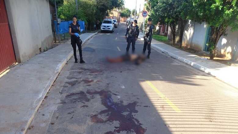 Homem morreu com golpes de faca