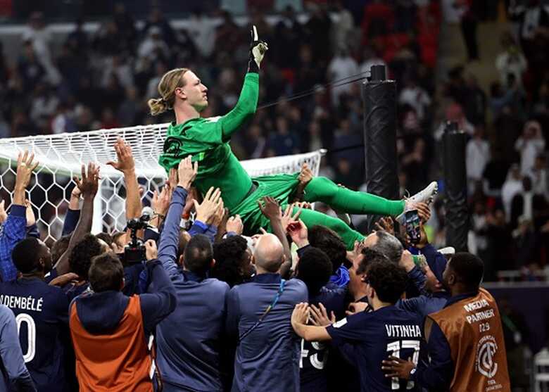 Safonov foi her&oacute;i do PSG