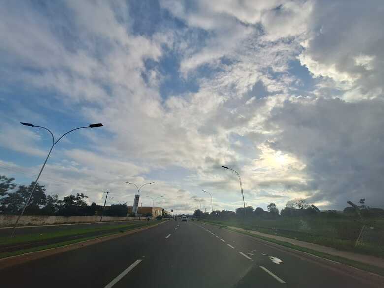 Clima em Campo Grande amanheceu com bastante nuvens