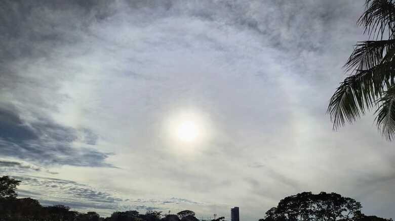 Sol apareceu forte em Campo Grande