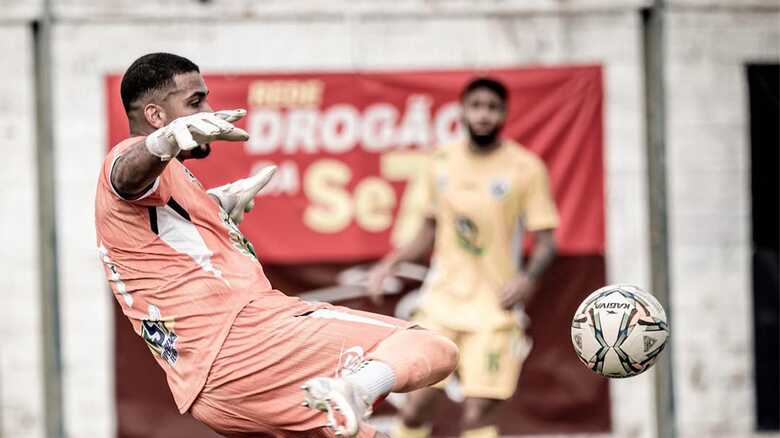 Breno atuou na última temporada pelo Maracaju AC