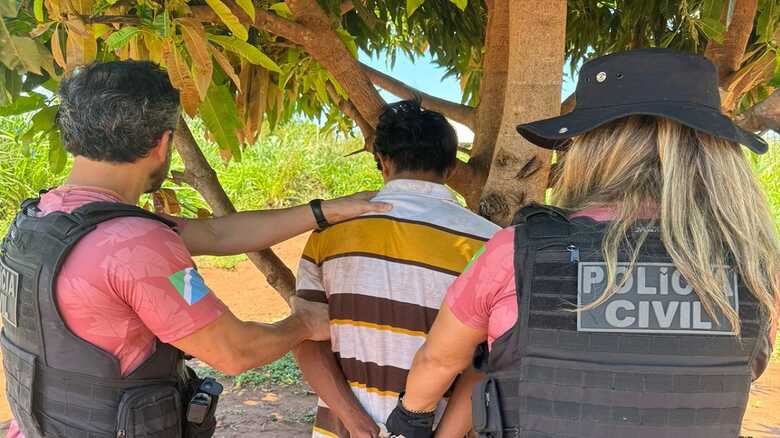 Suspeito foi preso em flagrante