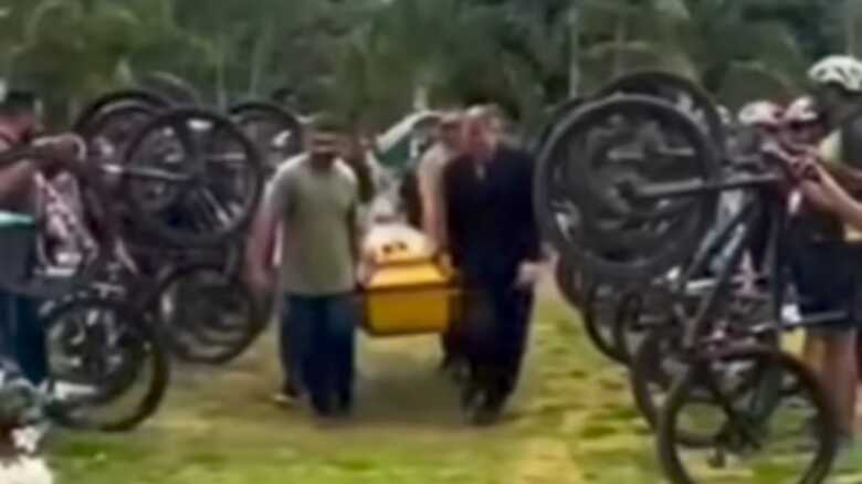 Amigos e atletas estiveram no velório de Kleber