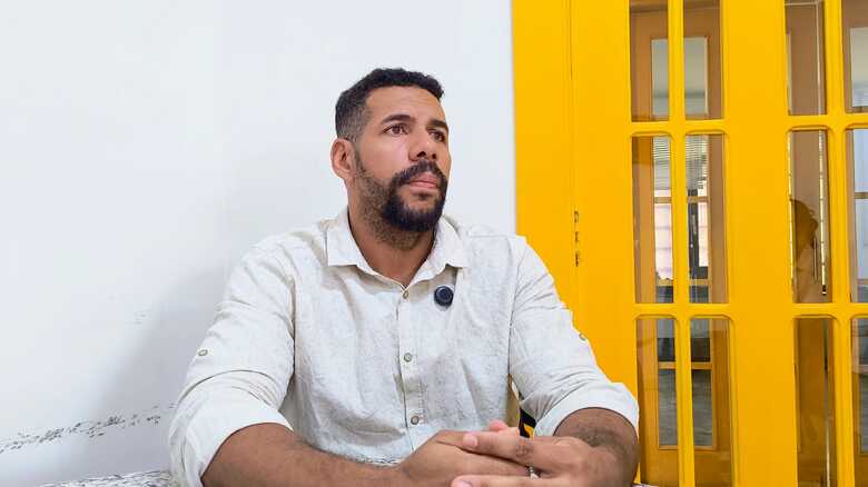 Professor Washington tenta digerir toda a situa&ccedil;&atilde;o vivida