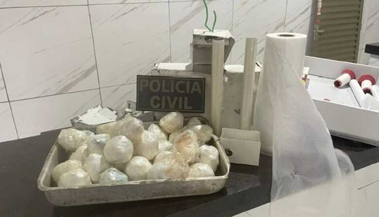 Drogas foram apreendidas pela Polícia Civil