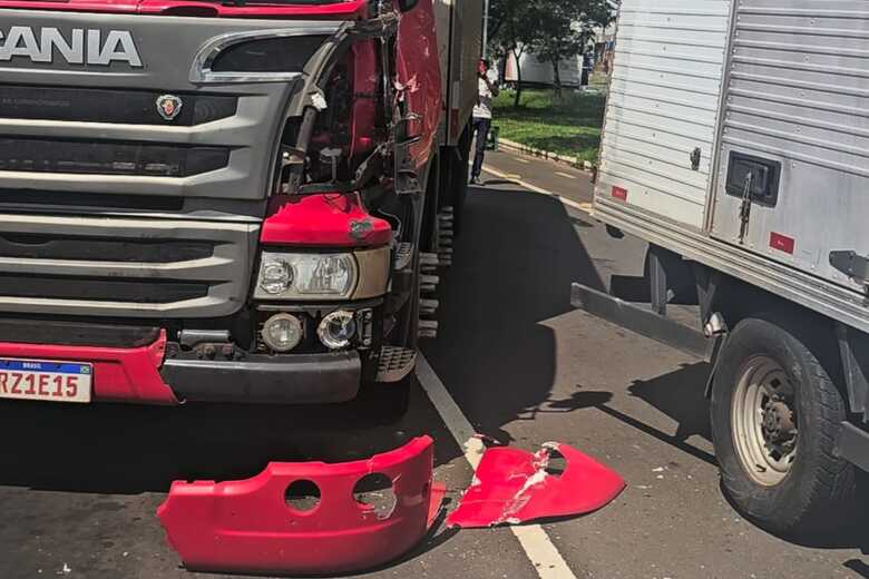 O acidente aconteceu na tarde de hoje