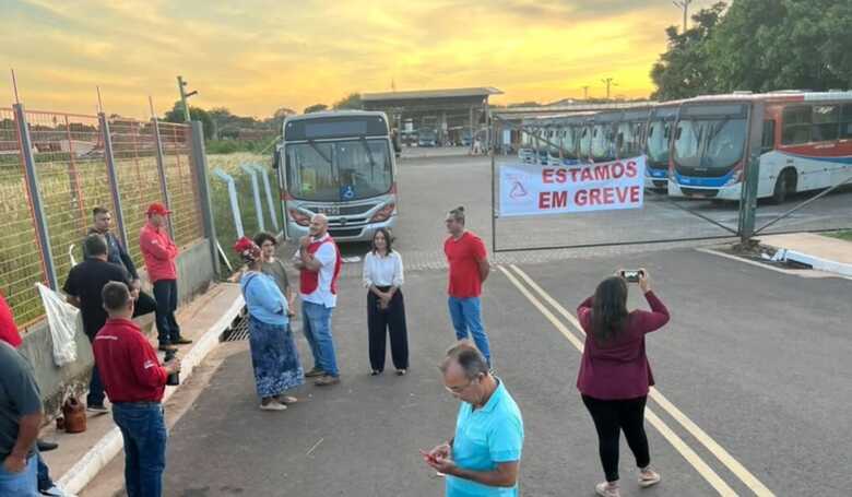 Greve inicou nesta segunda-feira