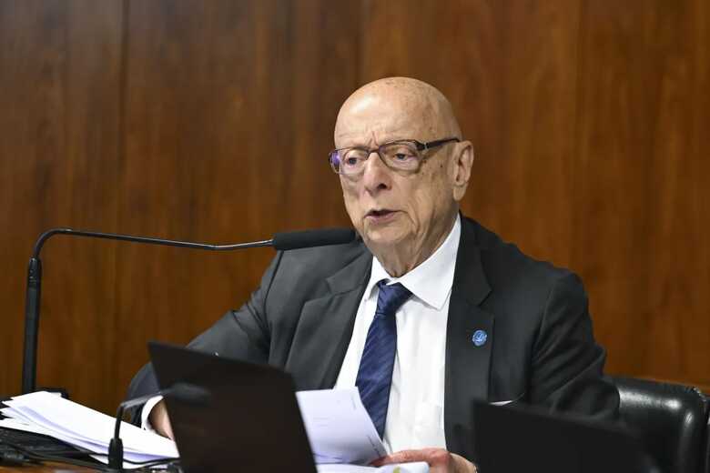 Senador Esperidi&atilde;o Amin (PP-SC)  