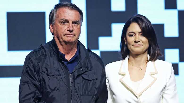 Jair Bolsonaro e Michelle Bolsonaro 