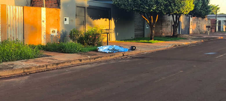 Homem foi morto a tiros