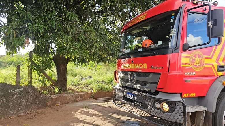 Bombeiros est&atilde;o procurando jovem