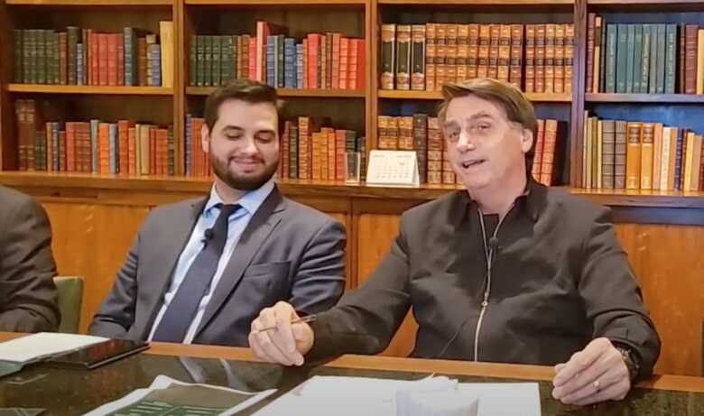 Filipe Garcia Martins com Bolsonaro - 