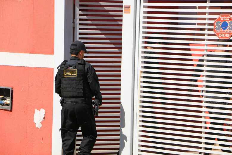 Agentes do Gaeco cumprem mandados em Campo Grande
