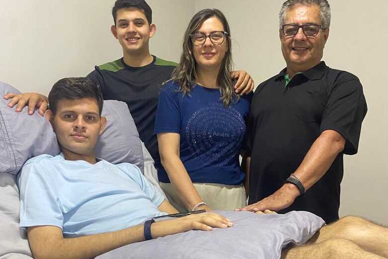 Luiz Ot&aacute;vio Santos Nunez, 19