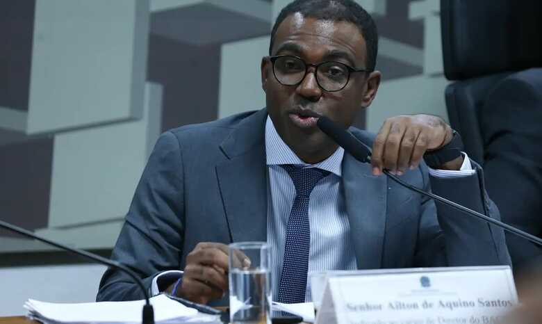 Ailton de Aquino Santos, diretor de Fiscaliza&ccedil;&atilde;o do Banco Central