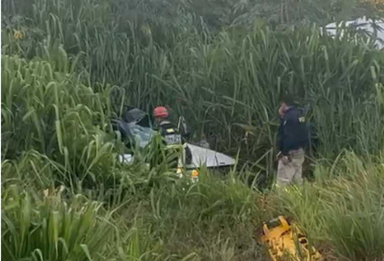 O acidente acotneceu na tarde de sexta