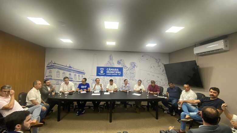 Vereadores estiveram reunidos com entidades