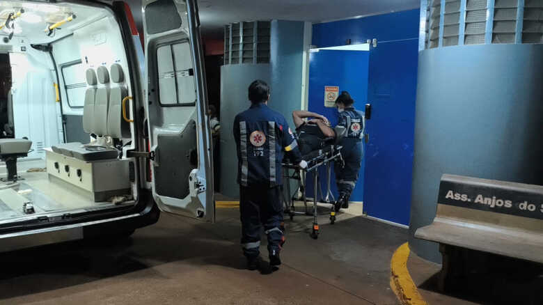 Homem foi levado ao Hospital da Vida