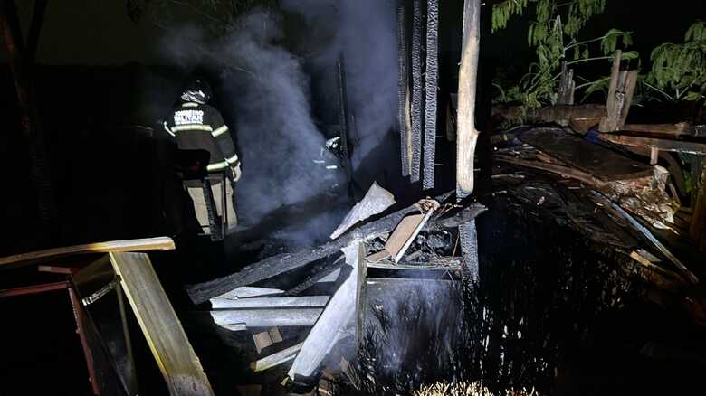 Barraco em que a v&iacute;tima morava ficou destruido