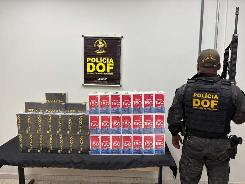 Celulares foram apreendidos