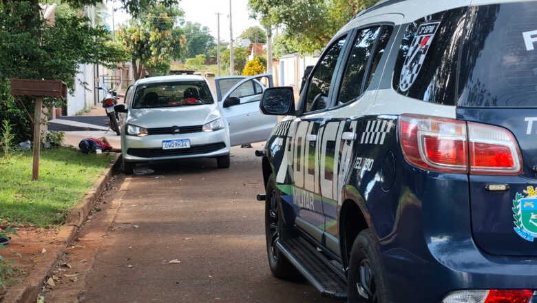 Um dos criminosos morreu no local do confronto