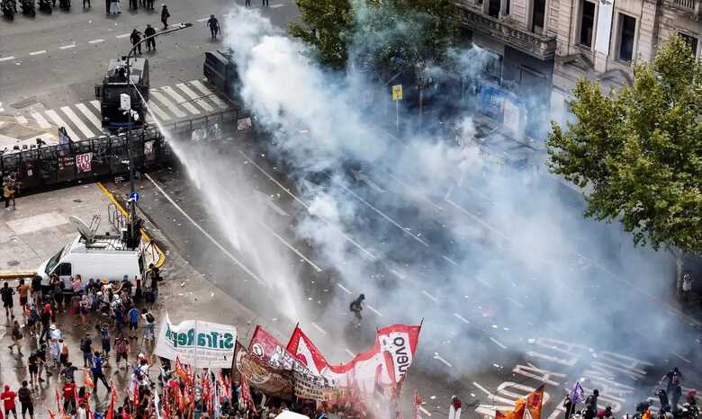 Greve na Argentina teve embate com a pol&iacute;cia