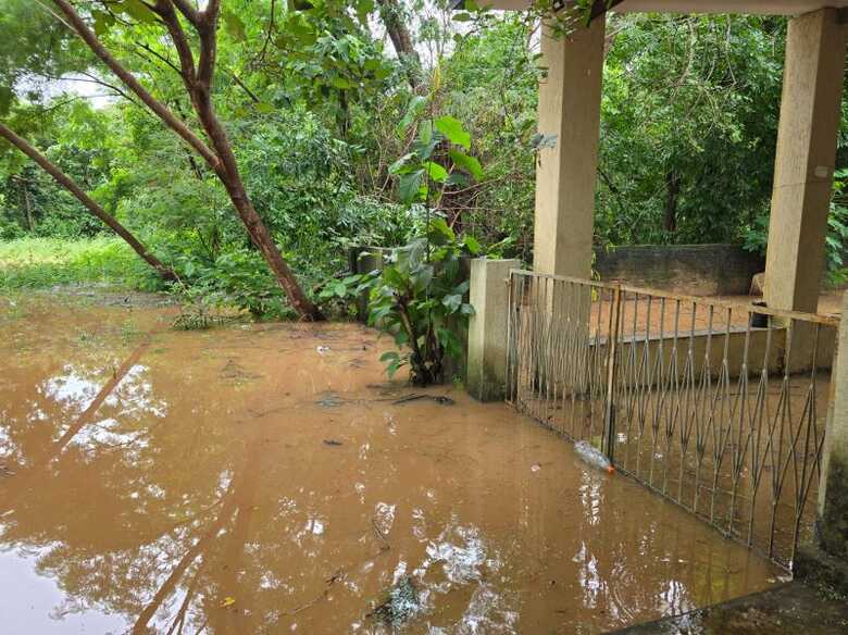 Alagamentos provocaram estragos na cidade
