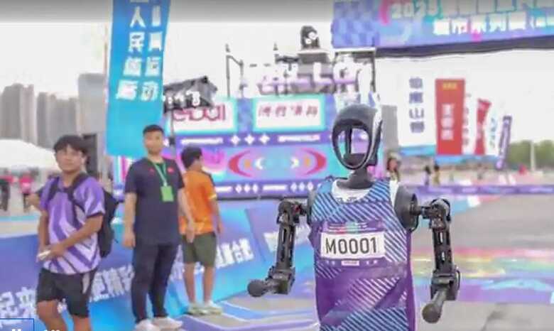 Rob&ocirc;s foram os destaques do evento