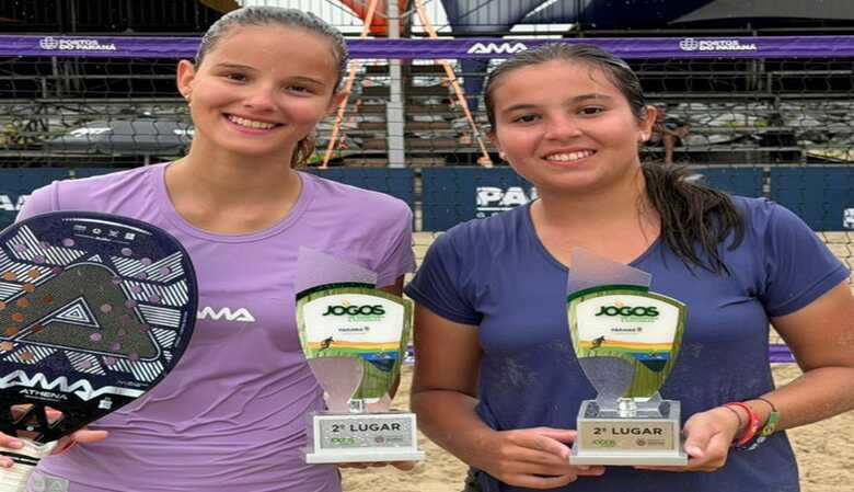 Marina ao lado de Let&iacute;cia Ragneri, de Leme